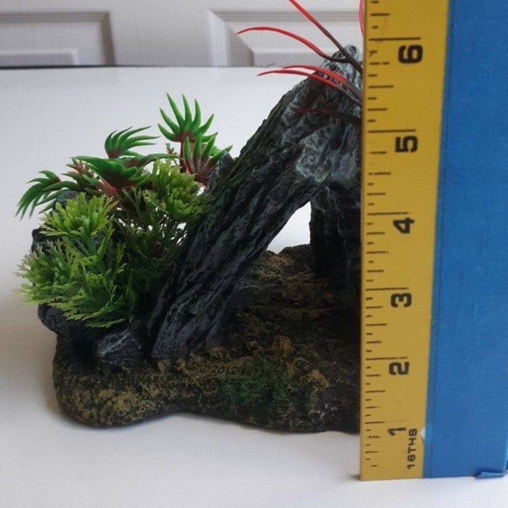 Aquarium Ornament - Rock Swim Through - Picture 9 of 10